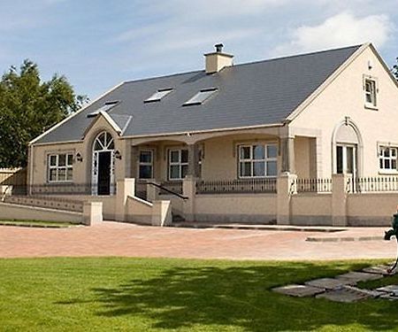 Causeway Lodge Бушмилс Екстериор снимка